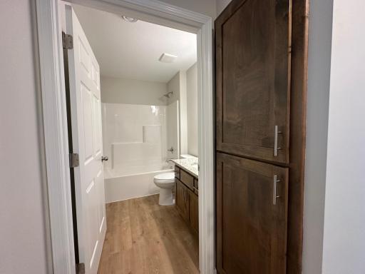 724 Cherrywood Lane NE, Isanti, MN 55040