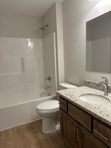 724 Cherrywood Lane NE, Isanti, MN 55040