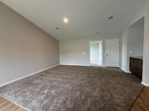 724 Cherrywood Lane NE, Isanti, MN 55040