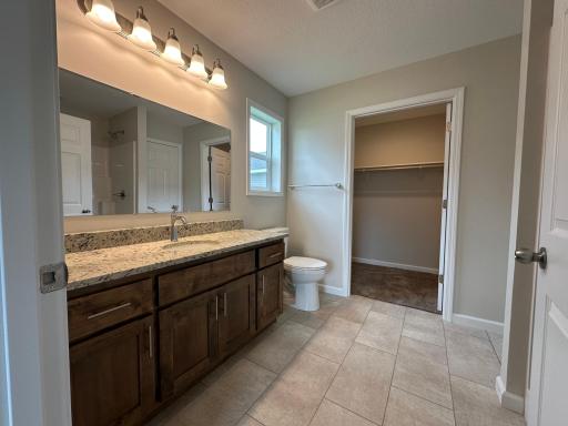 724 Cherrywood Lane NE, Isanti, MN 55040