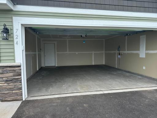 724 Cherrywood Lane NE, Isanti, MN 55040