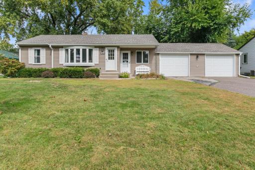 1509 Sandhurst Avenue E, Saint Paul, MN 55109