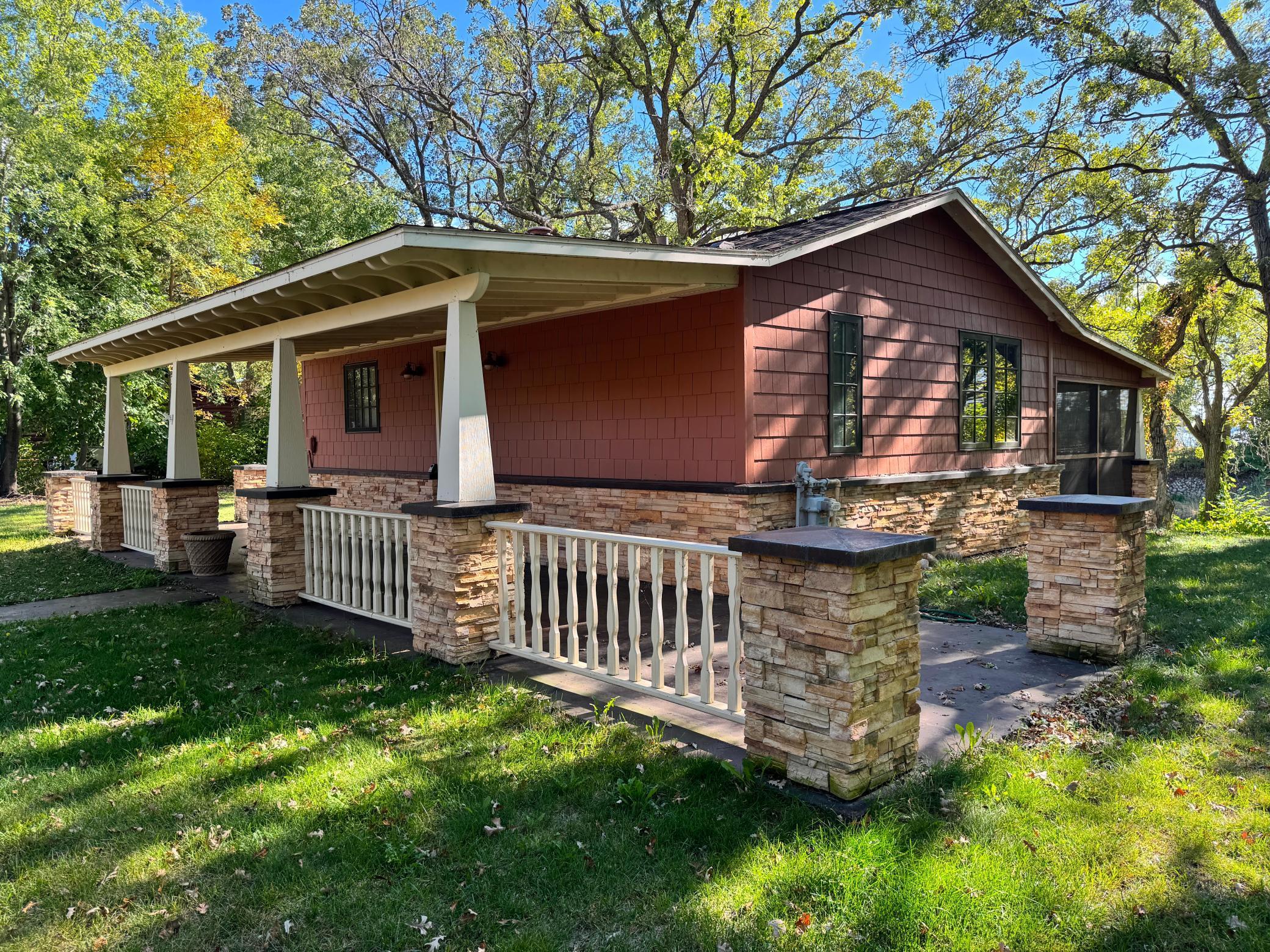 OTTER TAIL RIVER HOME