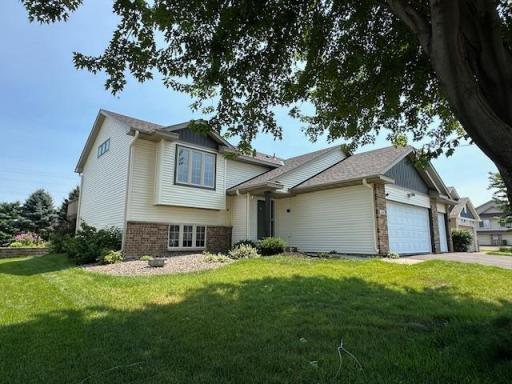 50 Robin Lane, Hudson, WI 54016