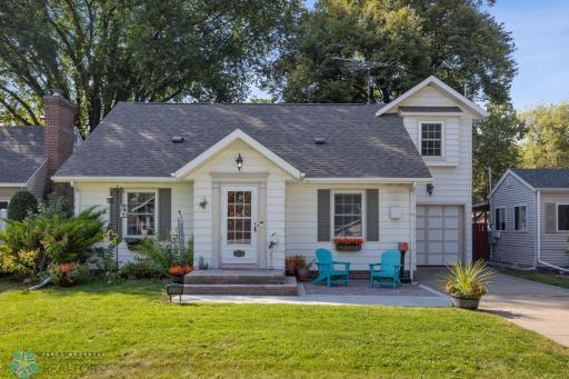 1439 10th Street S, Fargo, ND 58103