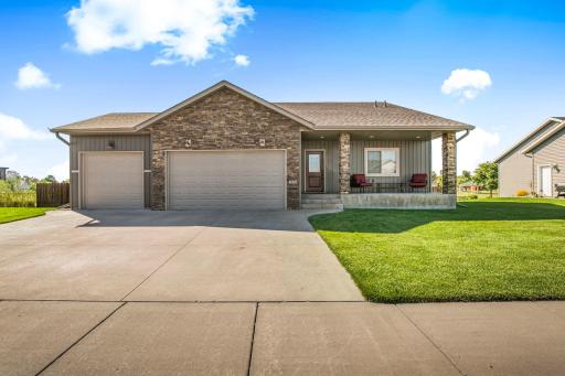931 Waters Edge Circle, Avon, MN 56310