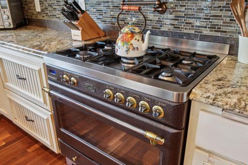 1755 Chateau Way, Minnetrista, MN 55359