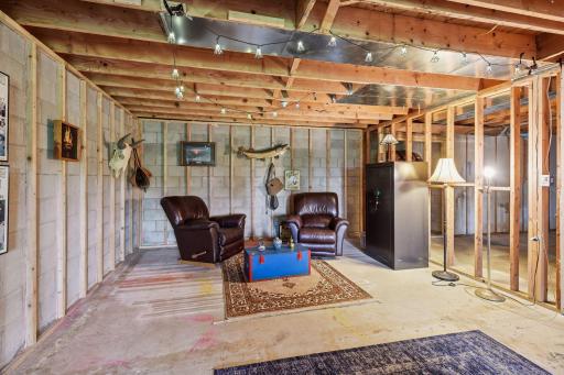 1755 Chateau Way, Minnetrista, MN 55359