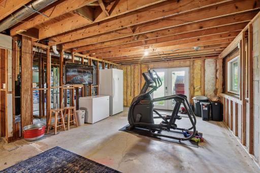 1755 Chateau Way, Minnetrista, MN 55359