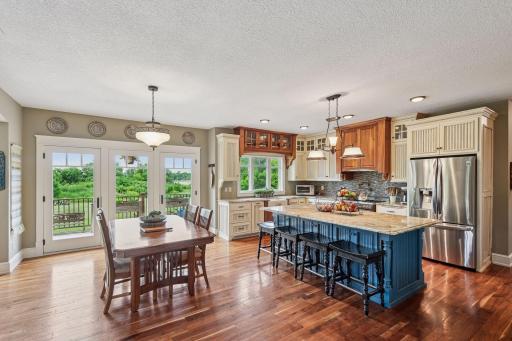 Welcome Home! Your dream kitchen is here and has all the bells and whistles!