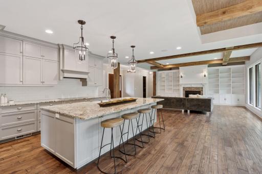 9485 Whistling Valley Trail, Lake Elmo, MN 55042