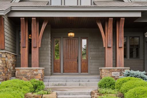 9485 Whistling Valley Trail, Lake Elmo, MN 55042