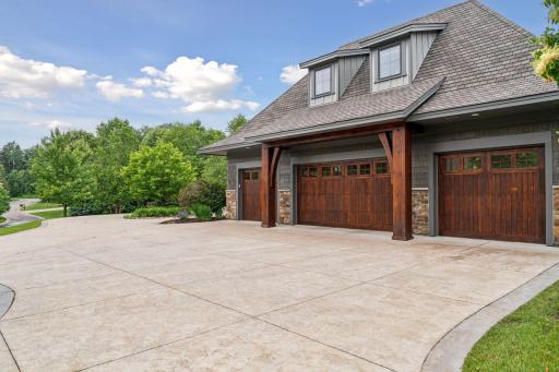 9485 Whistling Valley Trail, Lake Elmo, MN 55042
