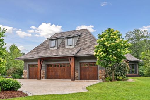 9485 Whistling Valley Trail, Lake Elmo, MN 55042