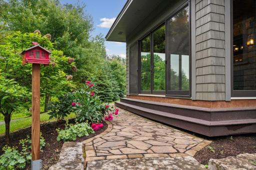 9485 Whistling Valley Trail, Lake Elmo, MN 55042