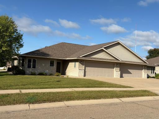 2305 Pinestar Lane SE, Rochester, MN 55904