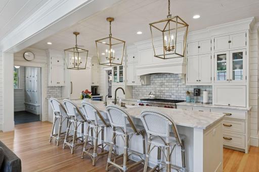 820 Old Crystal Bay Road S, Wayzata, MN 55391
