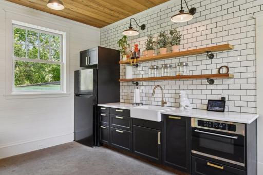 820 Old Crystal Bay Road S, Wayzata, MN 55391
