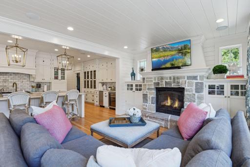 820 Old Crystal Bay Road S, Wayzata, MN 55391