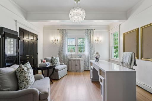 820 Old Crystal Bay Road S, Wayzata, MN 55391