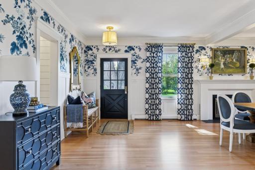 820 Old Crystal Bay Road S, Wayzata, MN 55391