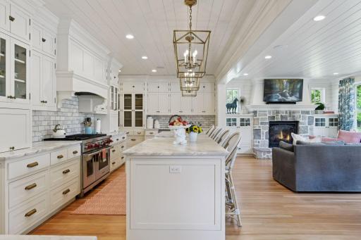 820 Old Crystal Bay Road S, Wayzata, MN 55391