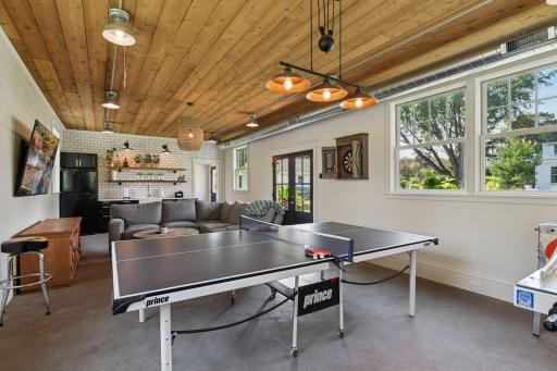 820 Old Crystal Bay Road S, Wayzata, MN 55391
