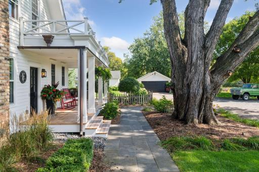 820 Old Crystal Bay Road S, Wayzata, MN 55391