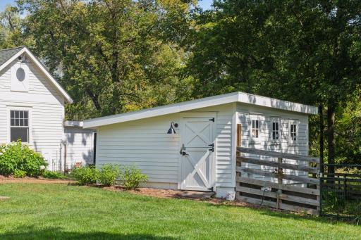 820 Old Crystal Bay Road S, Wayzata, MN 55391