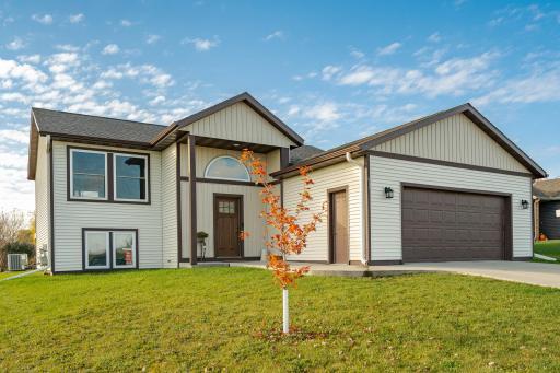 Photo for 615 7th Avenue NE, Plainview, MN 55964 - listing #6792989 615 7th Avenue NE, Plainview, MN 55964