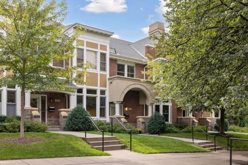 562 Summit Avenue, Saint Paul, MN 55102