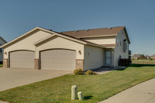 966 Parkway Drive, West Fargo, ND 58078