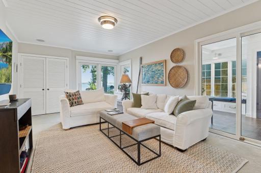 215 W Point Road, Excelsior, MN 55331