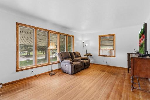 6148 Upper 51st Street N, Saint Paul, MN 55128