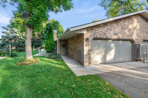 1930 Lanewood Lane N, Minneapolis, MN 55447