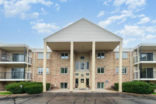 4351 Parklawn Avenue, 7E, Minneapolis, MN 55435