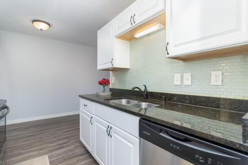 4351 Parklawn Avenue, 7E, Minneapolis, MN 55435