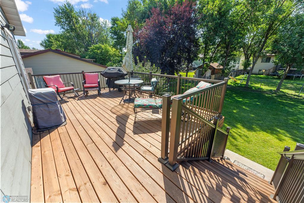 Deck view 1, new large composite