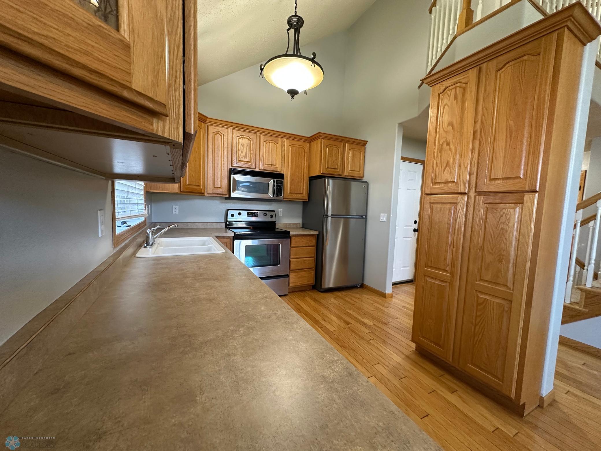 Kitchen w/Panty Wall