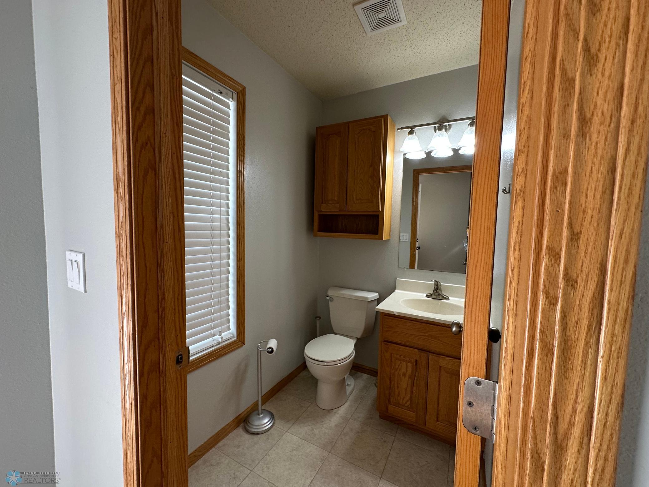 Main Floor 1/2 Bath