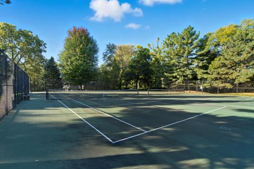 122 Birnamwood Drive, Burnsville, MN 55337