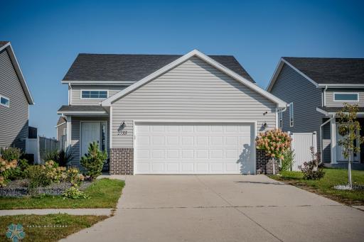 2733 Divide Street W, West Fargo, ND 58078