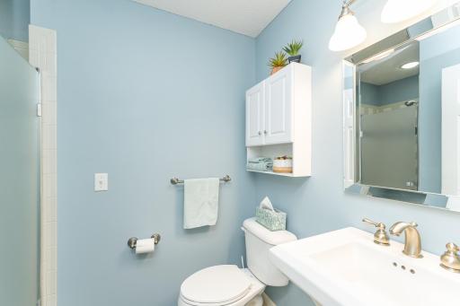 1821 Clubhouse Drive NE, Stewartville, MN 55976
