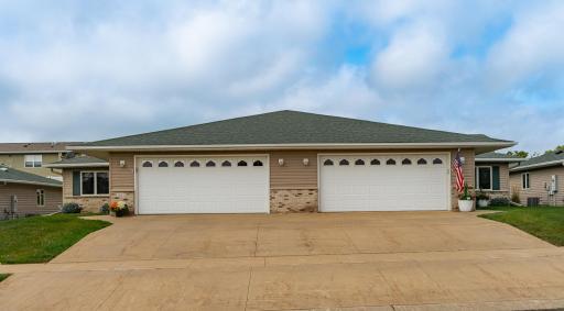 1821 Clubhouse Drive NE, Stewartville, MN 55976