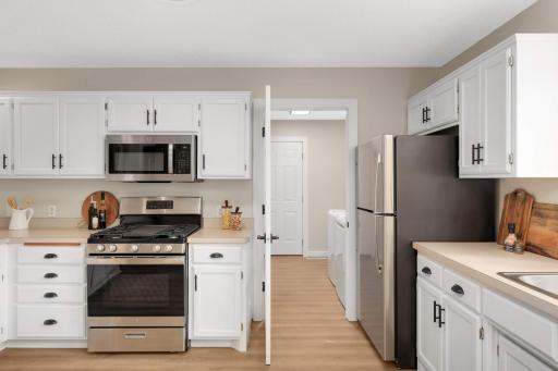 6289 Winnetka Avenue N, Brooklyn Park, MN 55428