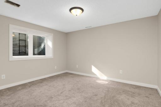 6289 Winnetka Avenue N, Brooklyn Park, MN 55428