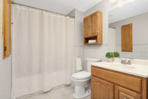 6289 Winnetka Avenue N, Brooklyn Park, MN 55428