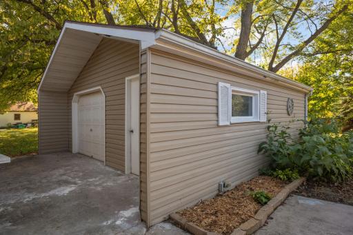 6289 Winnetka Avenue N, Brooklyn Park, MN 55428