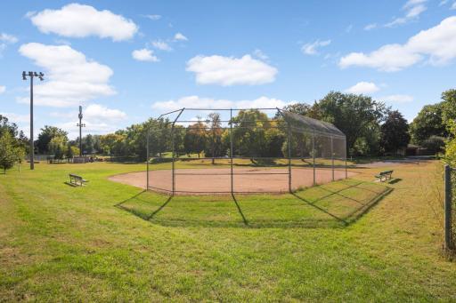 6289 Winnetka Avenue N, Brooklyn Park, MN 55428