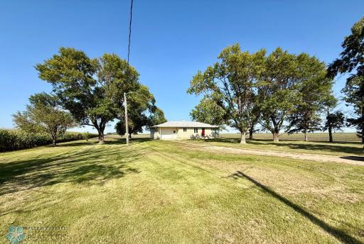 7258 160th Avenue S, Sabin, MN 56580